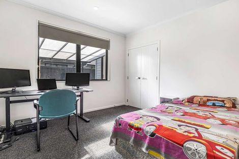 Photo of property in 1 Kaaka Street, Cambridge, 3434