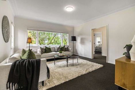 Photo of property in 72 Ngataringa Road, Devonport, Auckland, 0624