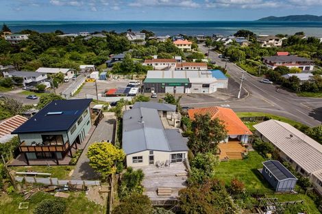 Photo of property in 104 Renown Road, Raumati South, Paraparaumu, 5032