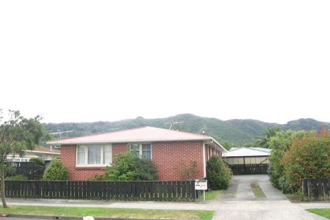 Photo of property in 2/15 Clouston Park Road, Ebdentown, Upper Hutt, 5018