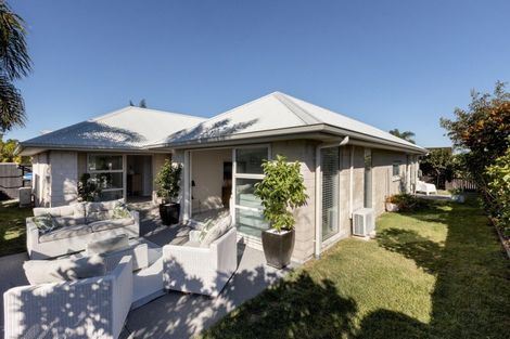 Photo of property in 12 Kokihi Close, Papamoa Beach, Papamoa, 3118