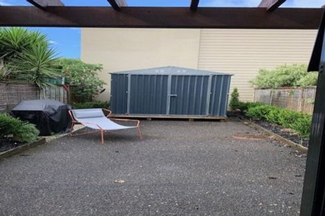 Photo of property in 3/17 Harbour View Road, Te Atatu Peninsula, Auckland, 0610