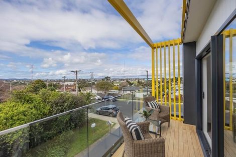 Photo of property in 43a/3 Waimumu Road, Massey, Auckland, 0614
