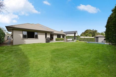 Photo of property in 14 Winslow Court, Huntington, Hamilton, 3210