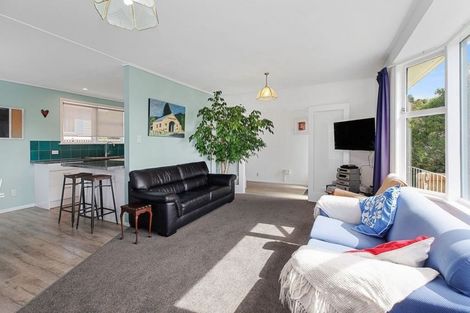 Photo of property in 14 Pembroke Street, Tawa, Wellington, 5028