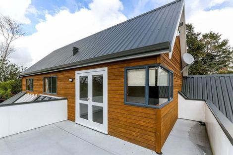 Photo of property in 697 Frankley Road, Hurworth, New Plymouth, 4371