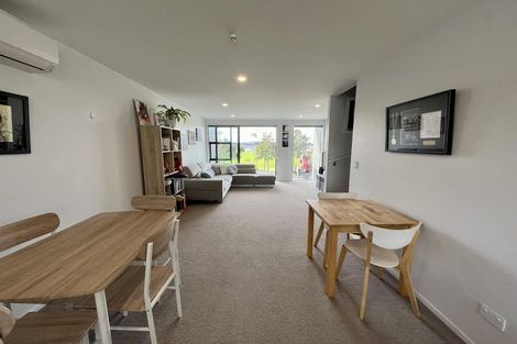 Photo of property in 10 Memorial Park Lane, Hobsonville, Auckland, 0618