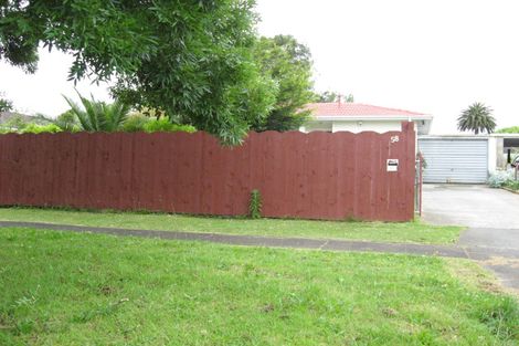 Photo of property in 58 Molesworth Place, Mangere, Auckland, 2022
