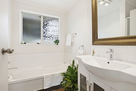 Photo of property in 30a Coates Street, Tawa, Wellington, 5028