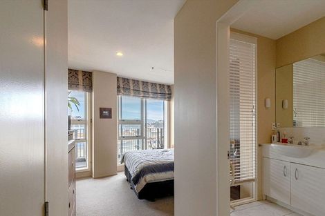 Photo of property in Stadium Garden Flats, 506/107 Thorndon Quay, Pipitea, Wellington, 6011