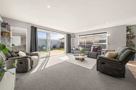 Photo of property in 33a Sheridan Crescent, Trentham, Upper Hutt, 5018