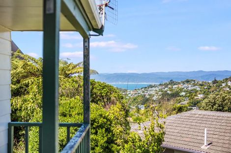Photo of property in 7 John Witton Drive, Crofton Downs, Wellington, 6035