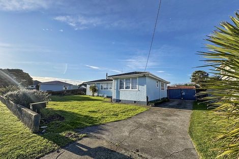 Photo of property in 240 Cornfoot Street, Castlecliff, Whanganui, 4501