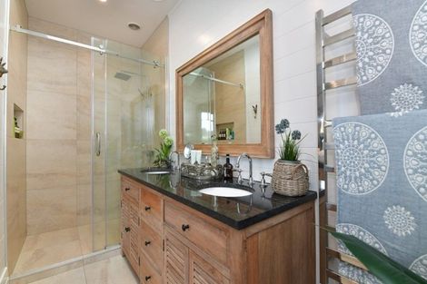Photo of property in 103 The Esplanade, Manly, Whangaparaoa, 0930