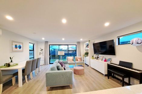 Photo of property in 10 Grey Way, Russley, Christchurch, 8042