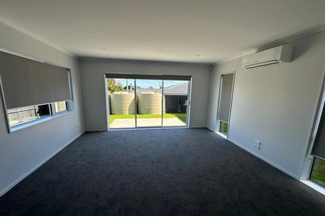 Photo of property in 35 Royston Street, Rosehill, Papakura, 2113