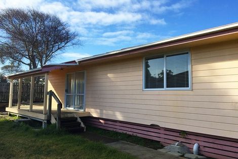 Photo of property in 12 Volta Place, Clendon Park, Auckland, 2103