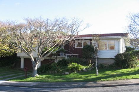 Photo of property in 29 Churton Drive, Churton Park, Wellington, 6037