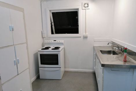 Photo of property in 88 Newlands Road, Newlands, Wellington, 6037