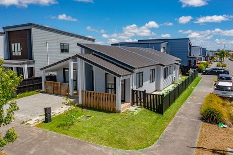 Photo of property in 34b Kahui Parade, Karaka, 2113