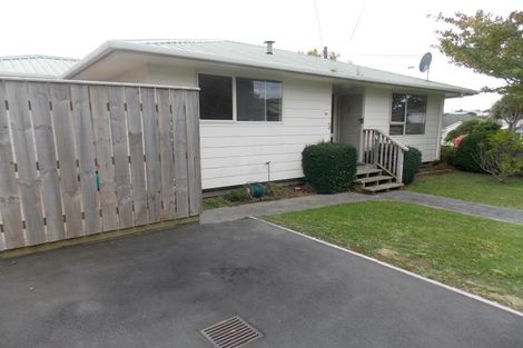 Photo of property in 32 Beauchamp Street, Karori, Wellington, 6012