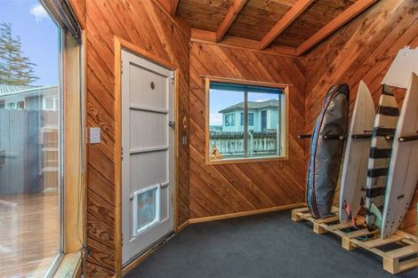 Photo of property in 3 Crompton Road, Massey, Auckland, 0614