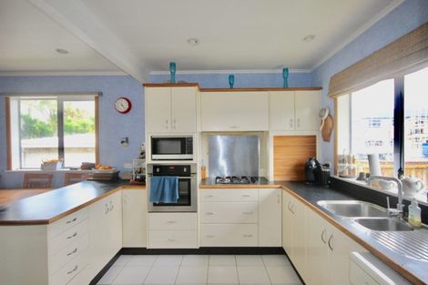 Photo of property in 2/12 Cambridge Road, Manurewa, Auckland, 2102