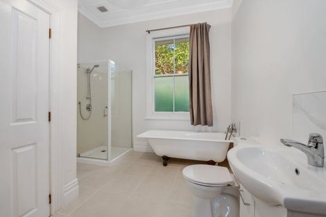 Photo of property in 22 Garfield Road, Helensville, 0800