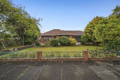 Photo of property in 13 Birdwood Avenue, Papatoetoe, Auckland, 2025