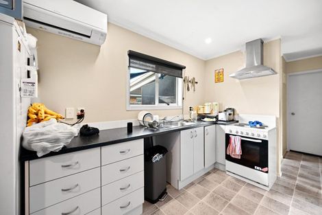 Photo of property in 117 Avalon Drive, Nawton, Hamilton, 3200