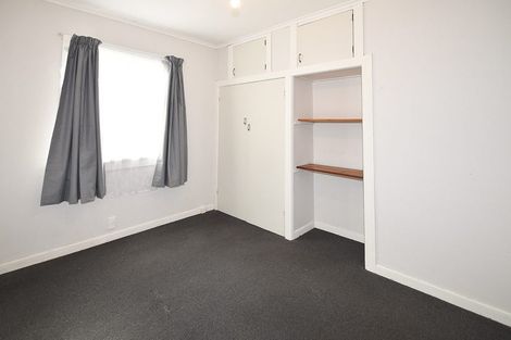 Photo of property in 52 Beaubank Road, Kelston, Auckland, 0602
