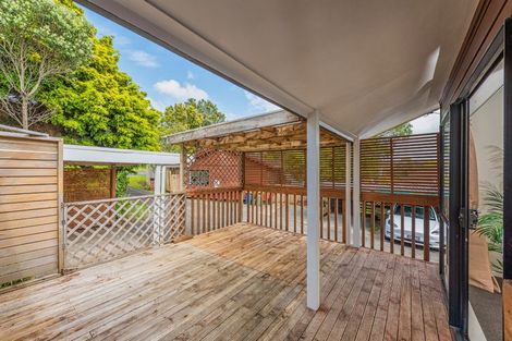 Photo of property in 2/109 Don Buck Road, Massey, Auckland, 0614