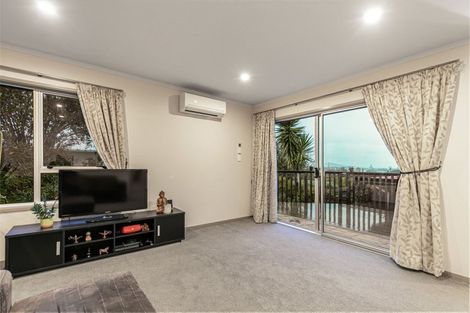 Photo of property in 2/42 Hogans Road, Glenfield, Auckland, 0629