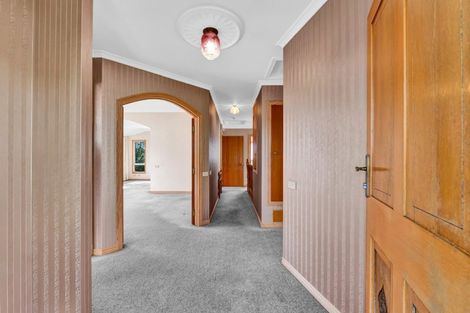 Photo of property in 64 Waiwaka Terrace, Strandon, New Plymouth, 4312