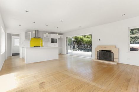 Photo of property in 585 Whangaparaoa Road, Stanmore Bay, Whangaparaoa, 0932