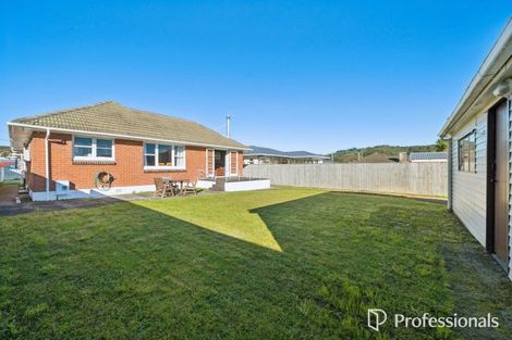 Photo of property in 38 Russell Road, Wainuiomata, Lower Hutt, 5014