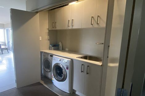 Photo of property in 43 Redwood Drive, Massey, Auckland, 0614