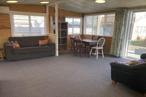 Photo of property in 91 Seventh Avenue, Urenui, 4377