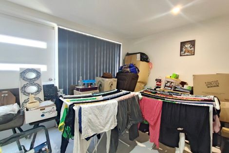 Photo of property in 120 Golf Road, New Lynn, Auckland, 0600