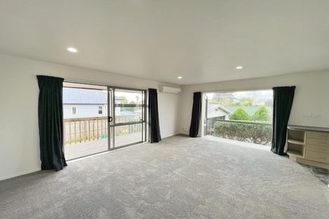 Photo of property in 39 Amberley Avenue, Te Atatu South, Auckland, 0610