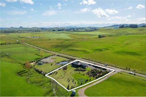 Photo of property in 40 River Road, Otane, Waipawa, 4271