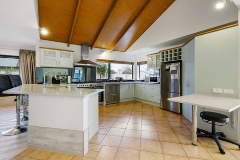 Photo of property in 6 Guildford Place, Rototuna North, Hamilton, 3210