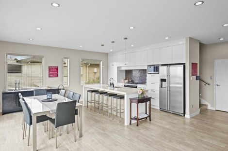 Photo of property in 114 Fairview Avenue, Fairview Heights, Auckland, 0632