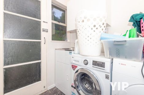 Photo of property in 93 Black Rock Road, Newlands, Wellington, 6037