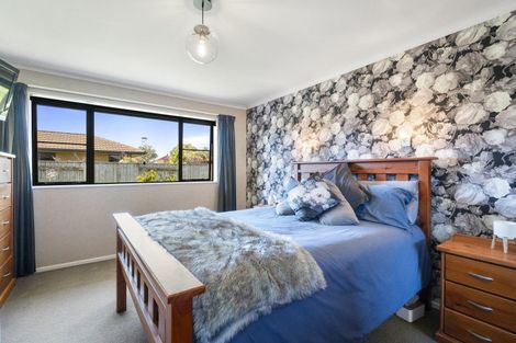 Photo of property in 36 Geneva Terrace, Kelvin Grove, Palmerston North, 4414