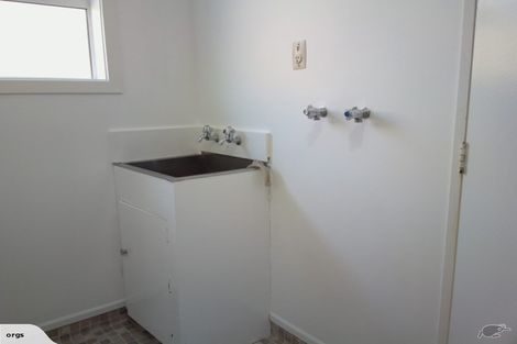 Photo of property in 1/43 Edgecombe Street, Newlands, Wellington, 6037