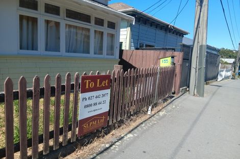 Photo of property in 135 Wallace Street, Mount Cook, Wellington, 6021