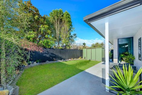 Photo of property in 2/32 Anglesea Avenue, Parklands, Christchurch, 8083