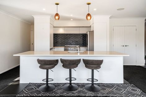 Photo of property in 21 Tasman Close, Aotea, Porirua, 5024