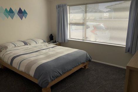 Photo of property in 5a Massey Street, Westown, New Plymouth, 4310